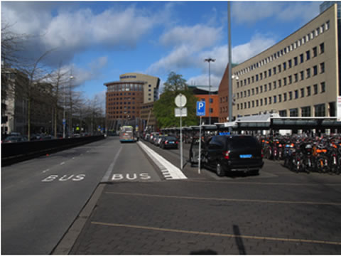 gescheiden rijbanen