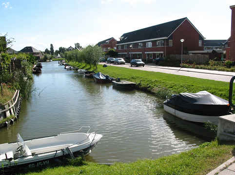foto van een van de sloten in de wijk