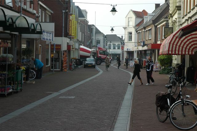 foto van een winkelstraat